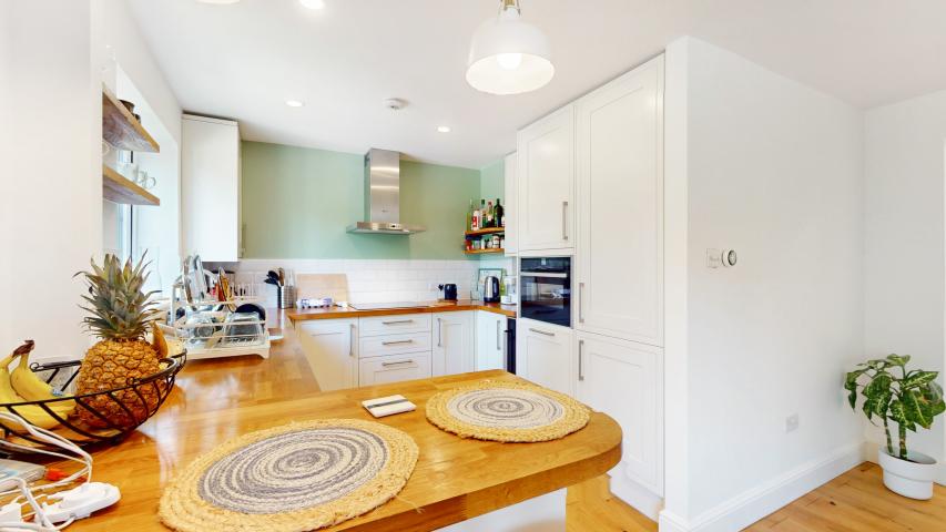 Modern Apartment Hawarden Hill, Dollis Hill